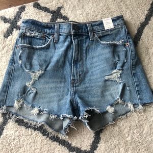 Abercrombie High Rise Mom Short